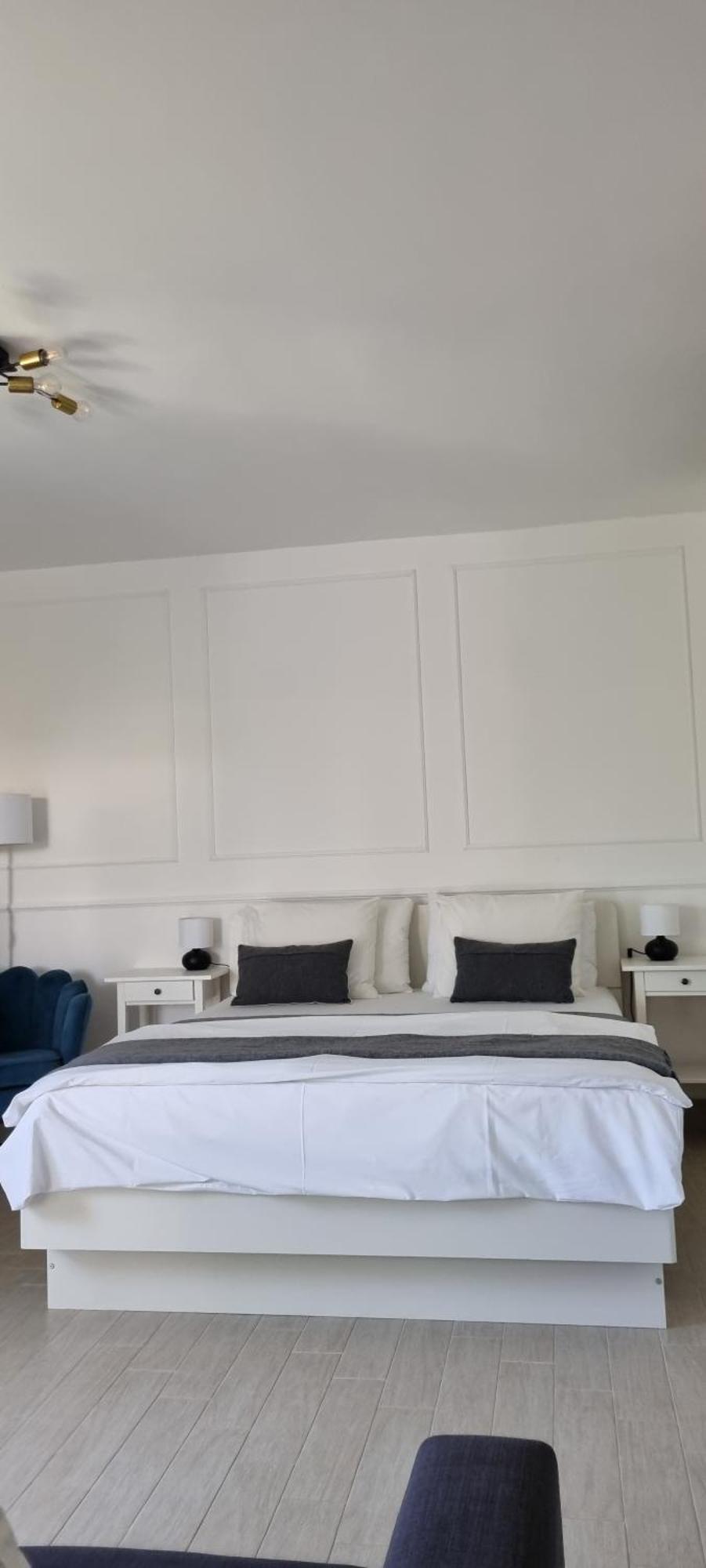 Modern Apartment In The Heart Of נייביצה מראה חיצוני תמונה